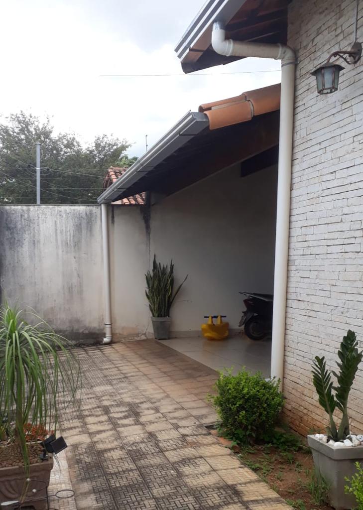 VENDO ÓTIMA CASA NO BAIRRO NOSSA N.S DO CARMO 