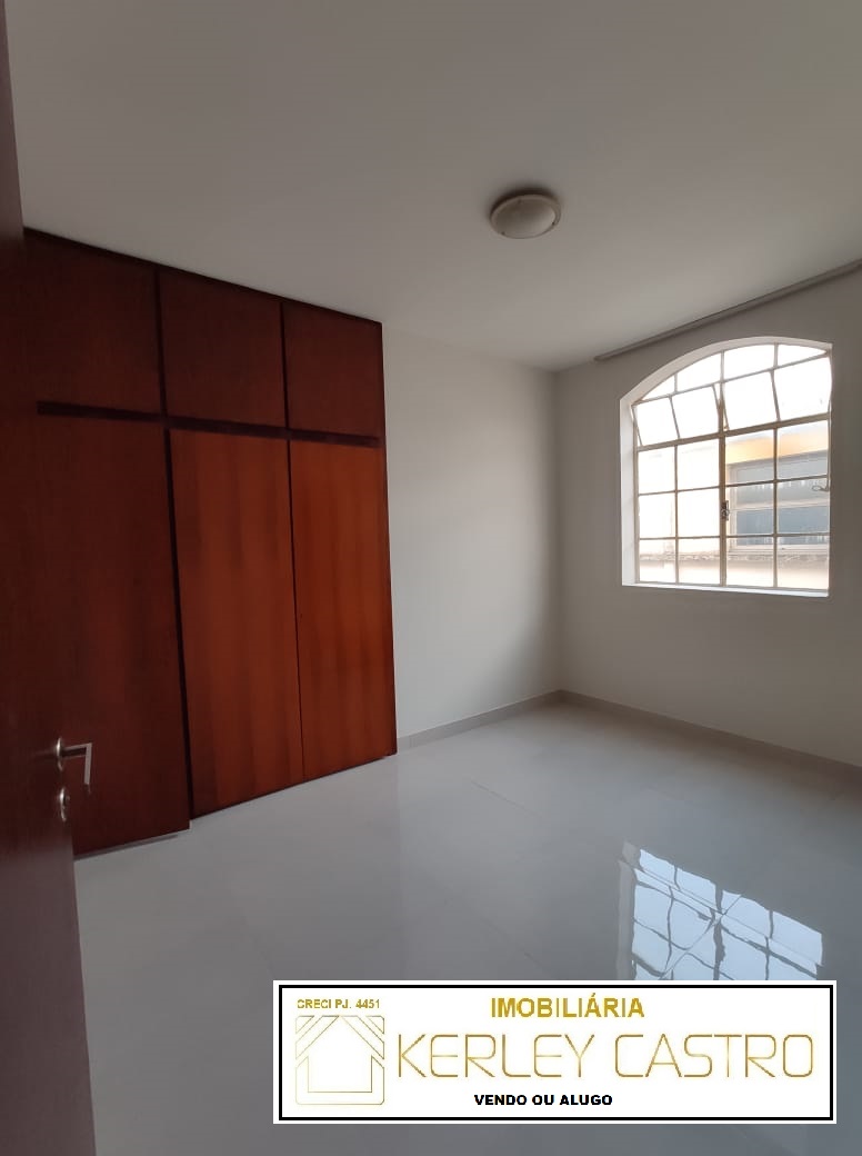 VENDO APARTAMENTO-CENTRO